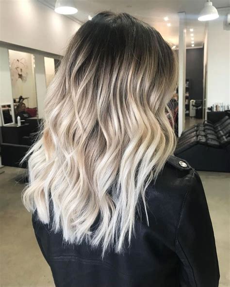 Platinum Blonde With Dark Roots Haircolor In 2020 Dark Roots Blonde