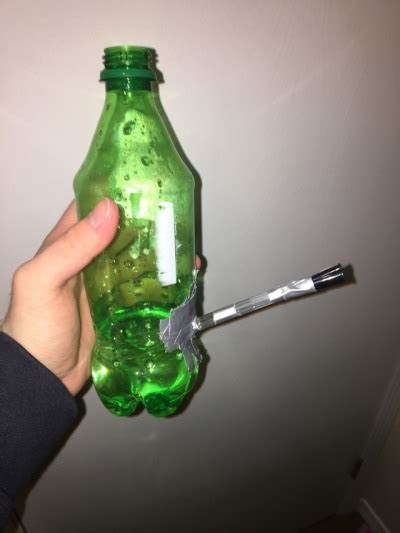 How can i smoke with a water bottle? How To Make A Homemade Bong Without Foil