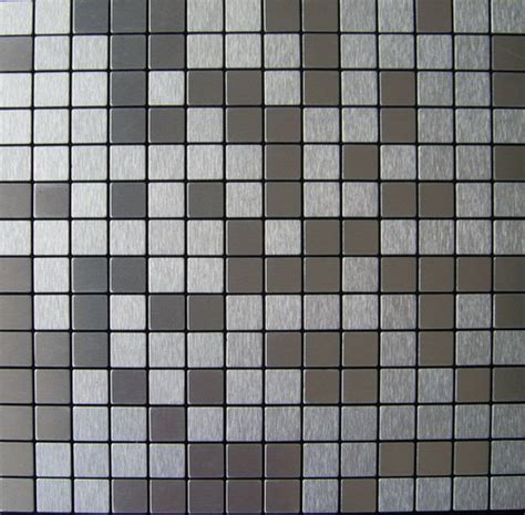 30 Ideas Of Using Metallic Mosaic Tile In A Bathroom