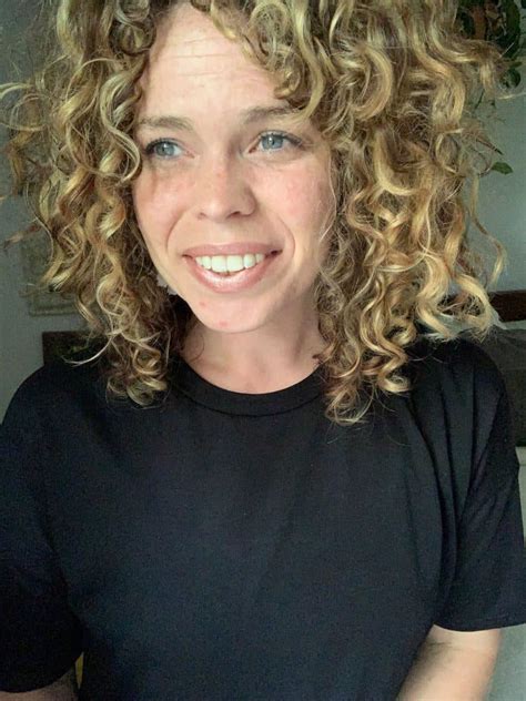 One of the easiest ways of going about this is to create an art brush of a curl. The Best Diffuser For Curly Hair That Creates Volume And ...