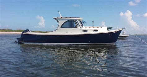 26 Berry Point Outboard Cruiser ~ Planing And Semi Displacement Boats