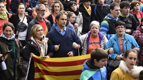 Catalan Party Threatens ‘massive Civil Disobedience Against Spain