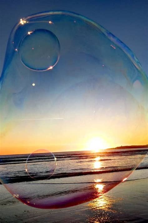 Colourful bubbles | Giant bubbles, Bubbles photography ...