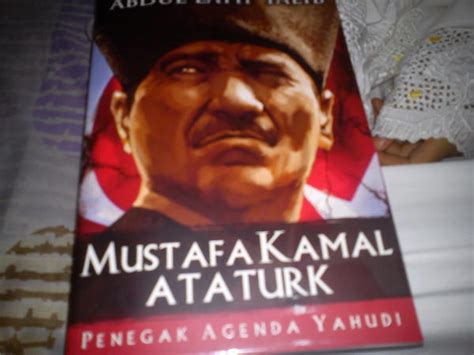 0 ratings0% found this document useful (0 votes). Immazaitul Nur Aim: Mustafa Kamal Ataturk Laknatullah