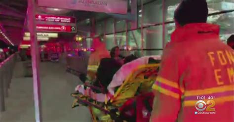 Dozens Of Passengers Hurt When Jfk Bound Flight Hits Heavy Turbulence