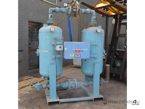 Used Vaisala Heatless Desiccant Compressed Air Drier 3 Ports System