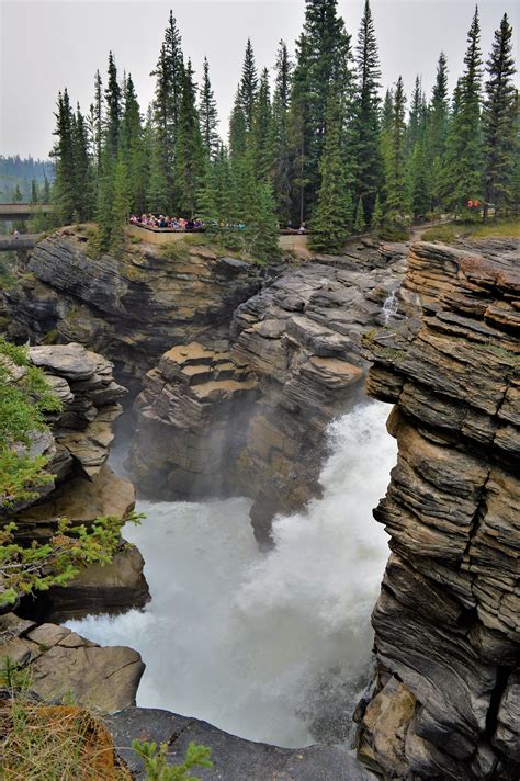 Visiting The Athabasca Falls In Jasper National Park Ambition Earth