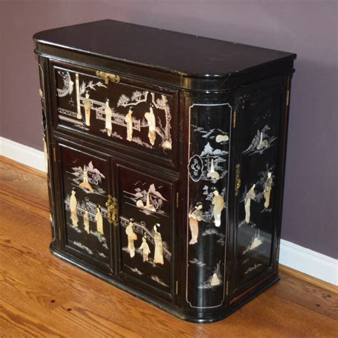 Vintage Chinese Black Lacquer Bar With Mother Of Pearl Courtesans Ebth