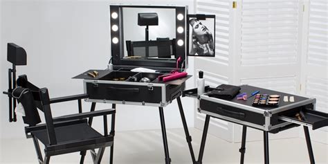 Why Get A Makeup Station With Lights 5 Good Reasons