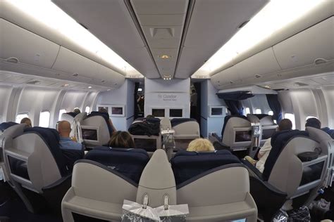 This is pretty standard for these aircraft. Condor Airline Review - Von Cancun nach Frankfurt in der ...