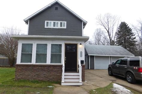 815 Clay St Niles Mi 49120 Mls 17003972 Redfin