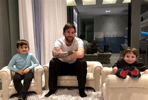 Naci El Tercer Hijo De Messi Y Antonella Rocuzzo