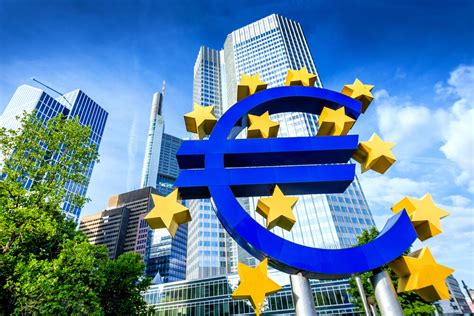 Proromueve la estabilidad monetaria y financiera, el empleo y desarrollo económico con equidad social. El Banco Central Europeo endurece las condiciones para los ...