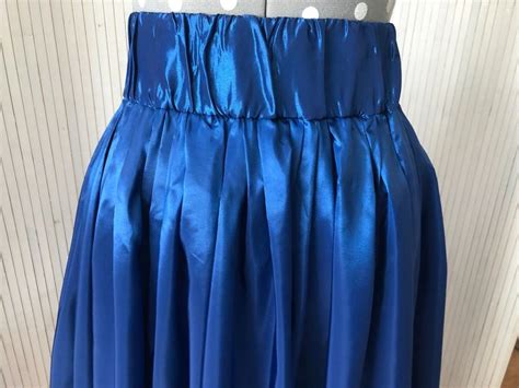 Maxi Taffeta Skirt Etsy Uk In 2022 Taffeta Skirt Taffeta Maxi