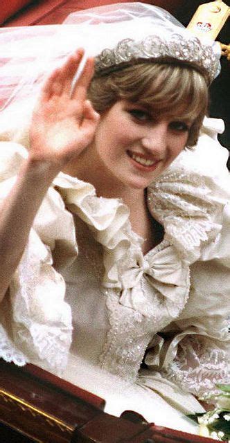 Diana On Her Wedding Day Back In 1981 - Princess Diana ...