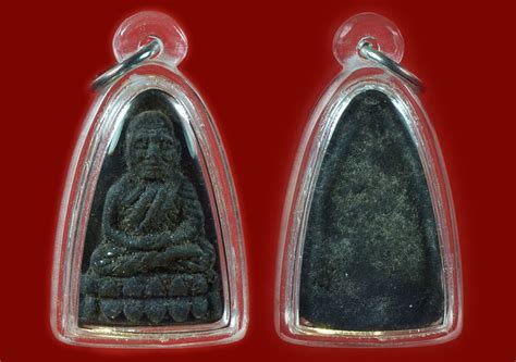 Luang phor thuad, whose name is sometimes spelled luang phor thuat, lived some 400 years ago in southern thailand. Luang Phor Thuad Phim Yai Wat Changhai BE2524 | Items ...
