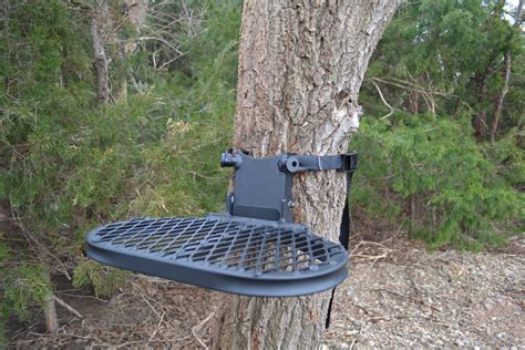 The Podium Tree Stand Hunting Simple Tree Deer Hunting Stands