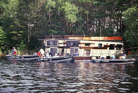 Rainy Lake Ontario Houseboat Fishing At Its Best Alloutdoor