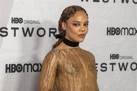 Tessa Thompson Gives Naked Dress Trend Galactic Twist With Thick Choker Necklace Neutral