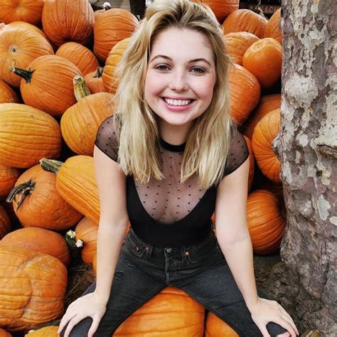 Sammi Hanratty Picture