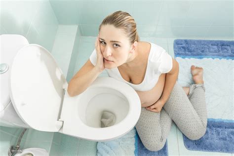 15 Classy Ways To Handle Vomit In Your Pregnancy