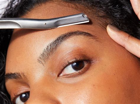 The Best Dermaplaning Tools For Smoother Skin And Less Peach Fuzz Essence