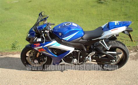 It could reach a top speed of 171 mph (275 km/h). Suzuki GSX-R 750 K6 2006
