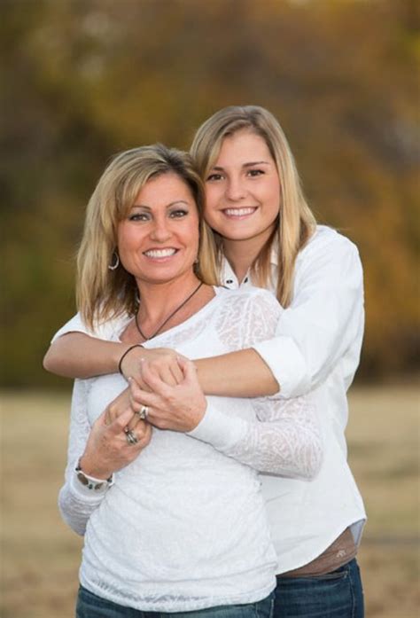 Motherdaughter Portraitsmotherdaughter Portraits Mother Daughter