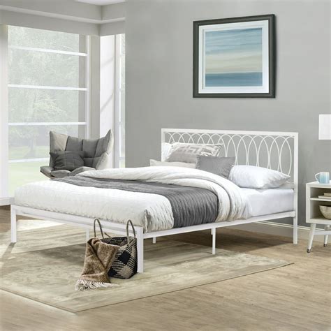 Hillsdale Furniture Naomi Geometric Design Metal Platform King Bed With