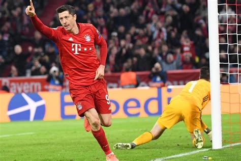 Fc Bayern Müht Sich Mit Späten Toren Ins Achtelfinale