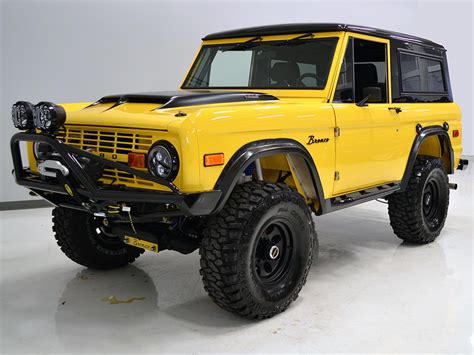 The bottom of this bronco looks very good with good floor pans and frame rails. 1970 Ford Bronco for Sale | ClassicCars.com | CC-979482