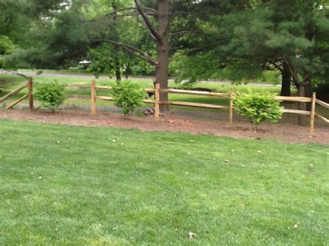 Gallery featuring images of 28 split rail fence ideas for residential homes, a selection of beautiful, rustic fences that don't cost a fortune. Split rail fence and new bushes. Gorgeous! | Garden ...