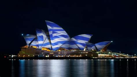 Australia Lights Up In Blue And White From Sydneys Opera House To