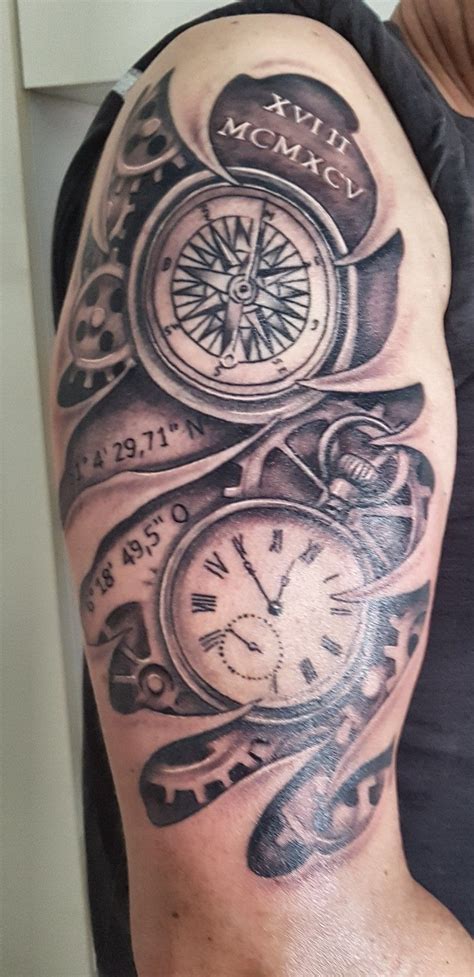 Ach ja, die lieben kleinen. Tattoo Kompass Uhr Koordinaten Geburtsdatum in römischen ...