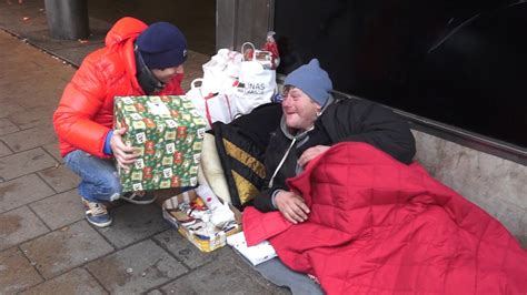 Sharing Ts With Homeless On Christmas Eve Youtube