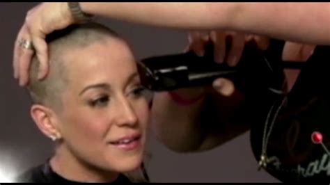 Singer Kellie Pickler Shaves Her Head