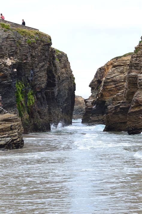 Galicia es tan célebre por sus maravillosos paisajes, verdes en sus campos y plateados en el mar es quizás por estas razones por las que el turismo rural esté teniendo actualmente tal auge en galicia. Camping Ribadeo, Galicia, Spain | Camper Van Man