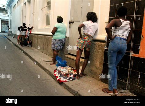 Prostitution africa fotografías e imágenes de alta resolución Alamy