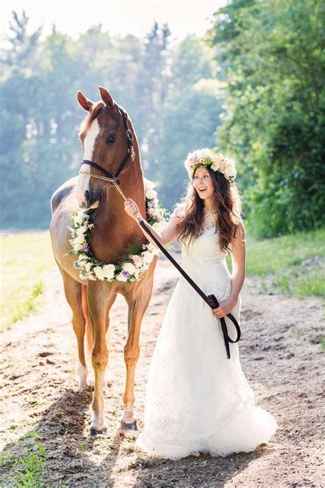 Pin By Abrar Salman On Horse Horse Wedding Saratoga Ny Wedding Bride