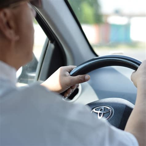 5 Things To Look Out For When Choosing A Driving Instructor • I