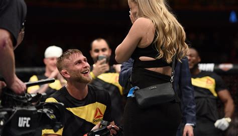 Alexander Gustafsson Proposes To Girlfriend At Ufc Fight Night 109