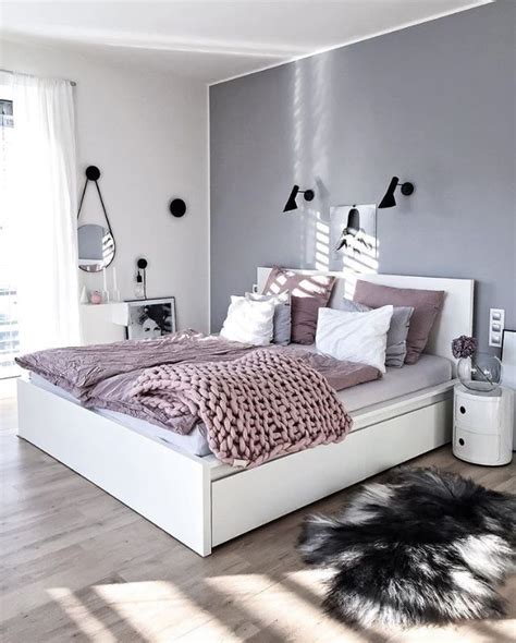 Pin by alice greenhill on room ideas | bedroom, tumblr. A beautiful grey and pink bedroom - Is To Me | Decoraciones de dormitorio, Dormitorios y ...