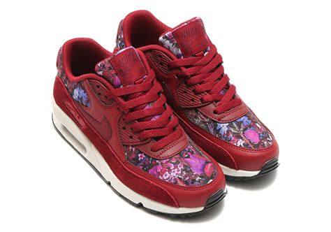 Nike zoom pegasus 35 floral nike zoom pegasus 35 worn twice, condition like new! Nike Air Max 90 Women's Floral 881105-600 | SneakerNews.com