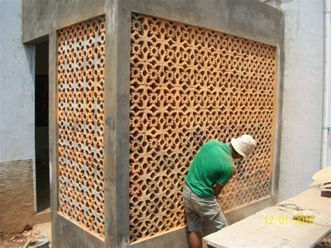 Potong lubang dengan pahat atau gunting logam. Ventilasi Udara Bangunan "Loster" Sebagai Aksesoris ...