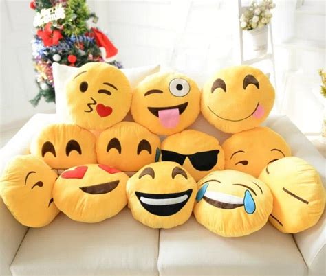 35cm35cm Emoji Pillow Plush Round Cushion Facial Expressions Social