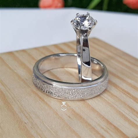 Jika kamu mau beli cincin, langsung saja cek ke iprice. Inilah 3 Model Cincin Emas Putih Yang Elegan Dan Mewah Sekali