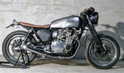You might have seen some of nuno's work before, he regularly posts concept motorcycle sketches on the popular portuguese language cafe racer 351 forums, his work has been so well received that he now has his own facebook page with almost 1,000 followers. DSCN01.JPG (863×510) | Suzuki cafe racer, Suzuki gsx 750 ...
