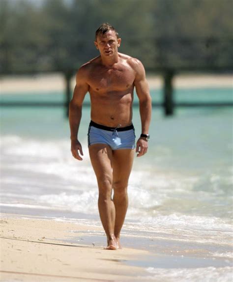 Daniel Craigs “unwashed” Swim Trunks Sell For 7200000 Daily Squirt