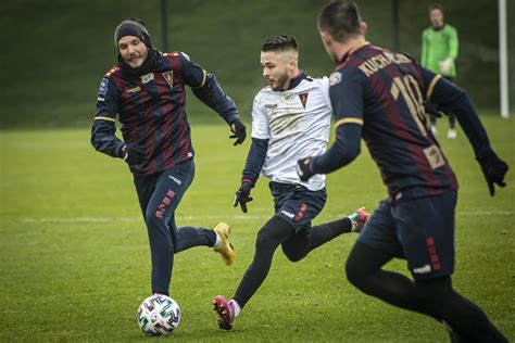 Suivez en live sur foot mercato, le match de club friendlies 3 de amicaux club entre mks pogoń szczecin et warta poznań. Pierwszy zimowy sprawdzian Portowców. Gdzie obejrzeć mecz ...