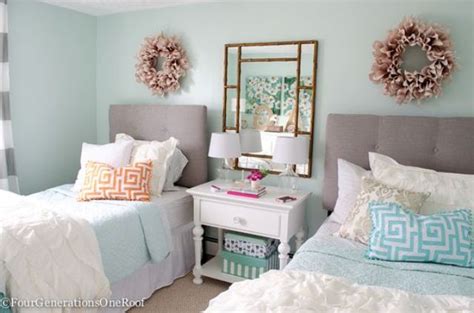 Looking for shared bedroom privacy ideas? 22 Chic And Inviting Shared Teen Girl Rooms Ideas - DigsDigs